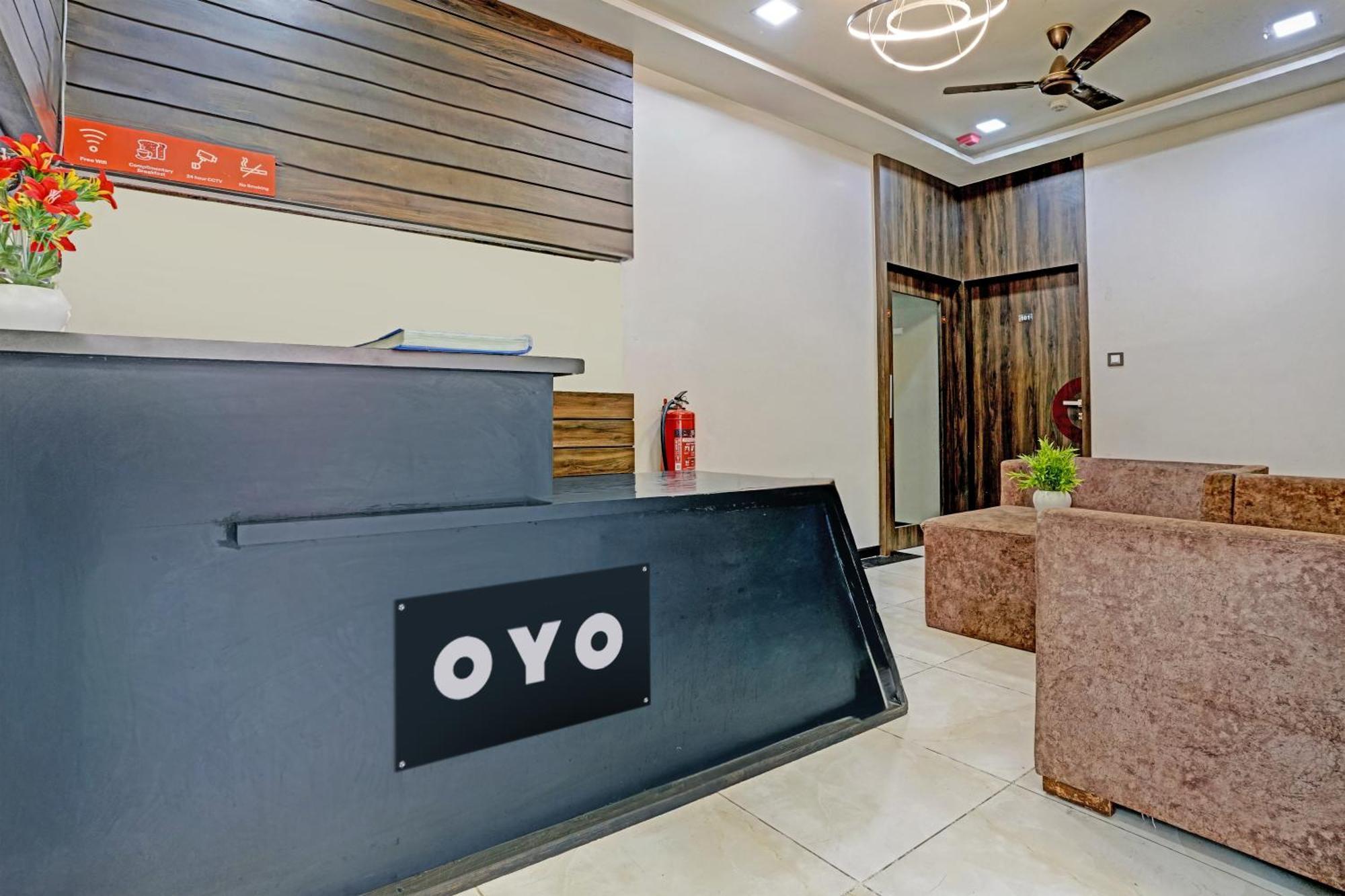 Oyo 18581 ホテル ブルー イン レジデンス ムンバイ エクステリア 写真
