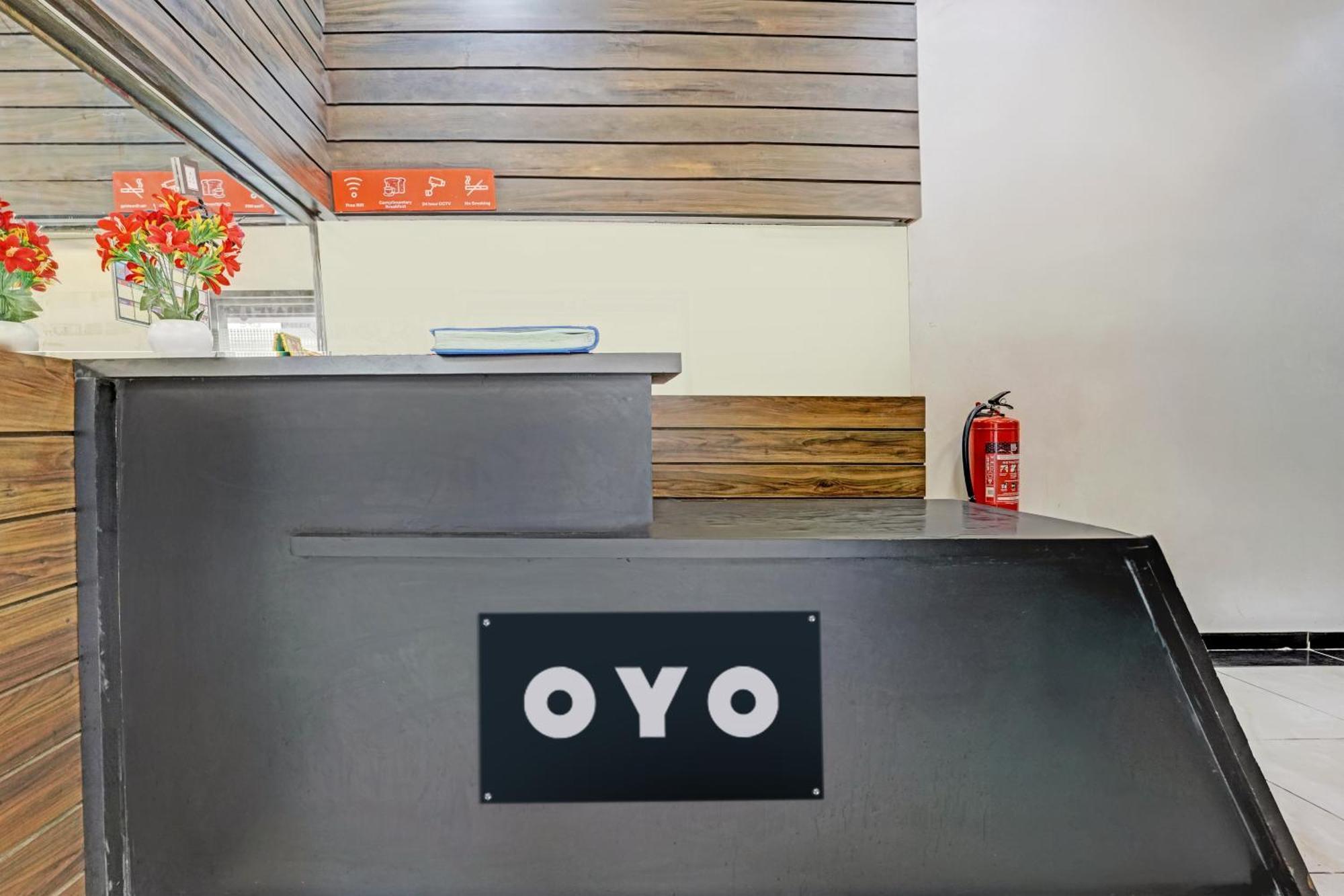 Oyo 18581 ホテル ブルー イン レジデンス ムンバイ エクステリア 写真